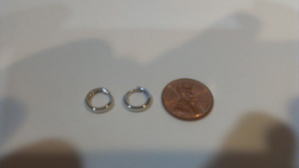 14k White Gold Huggie Earrings Hinged Hoops Snap Closure High Polish 11mm x 2mm - Jewelryland.com