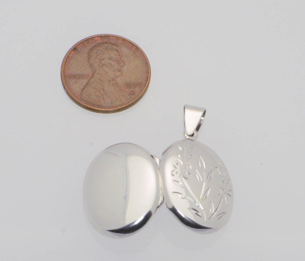 Locket Pendant Flower Picture Holder .925 Sterling Silver 30mm - Jewelryland.com